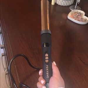 FoxyBae Titanium Curling Wand